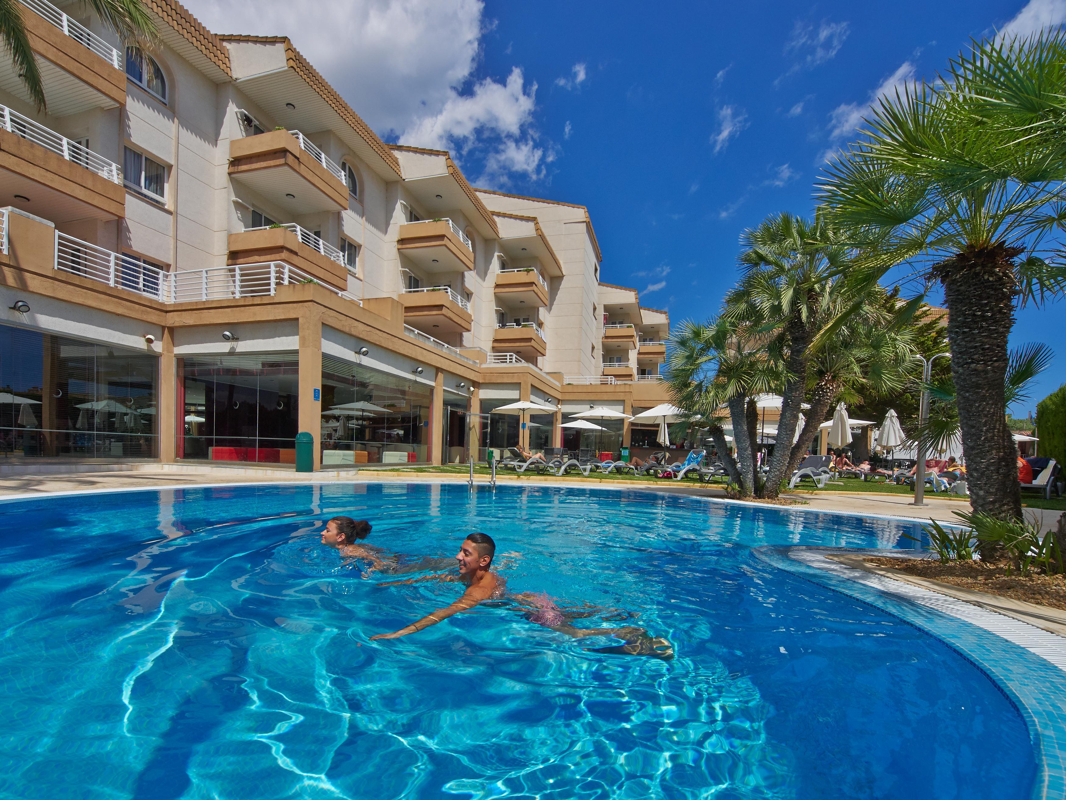 Hotel Illot Suites Cala Ratjada  Exterior photo