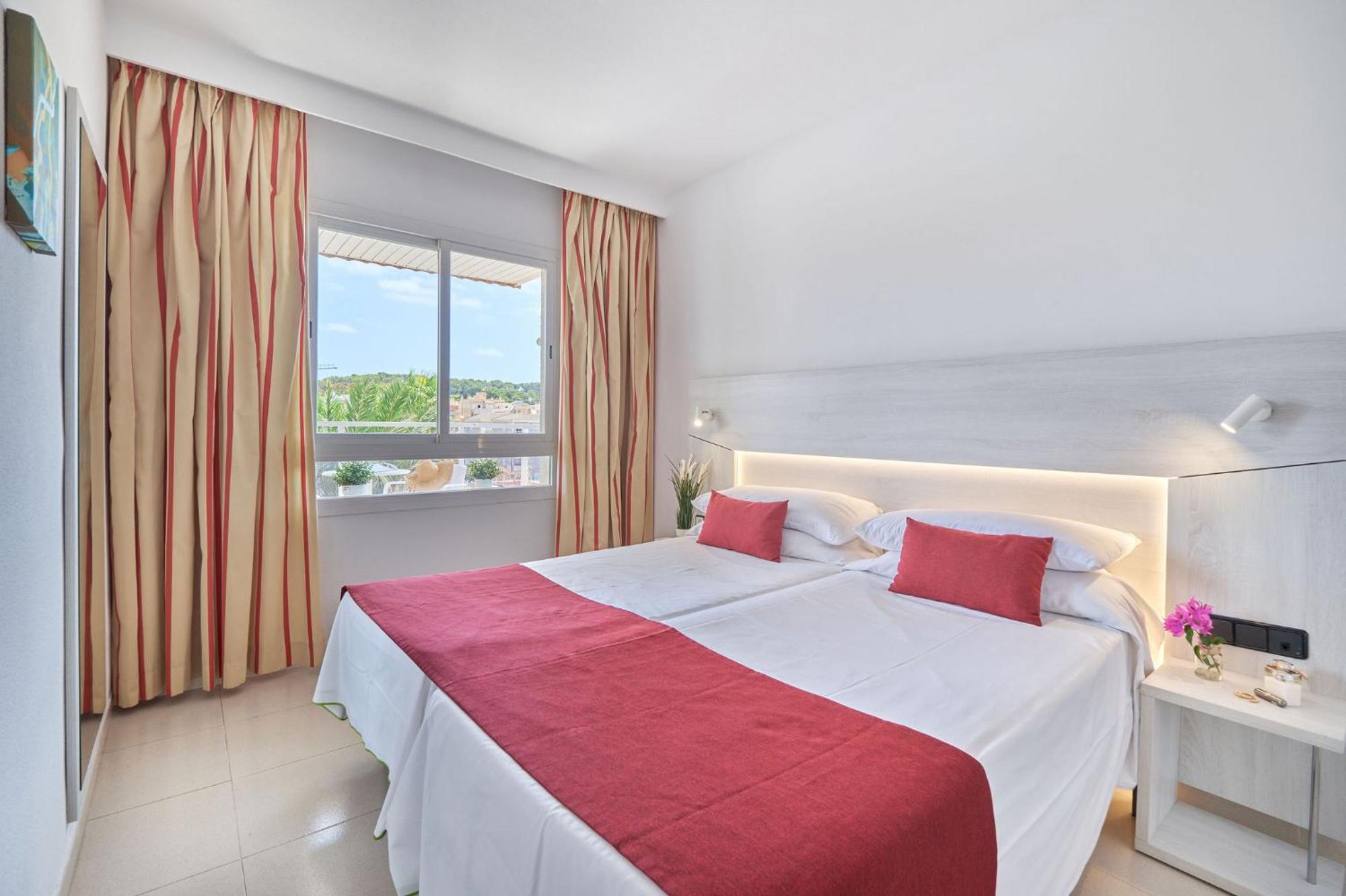Hotel Illot Suites Cala Ratjada  Exterior photo