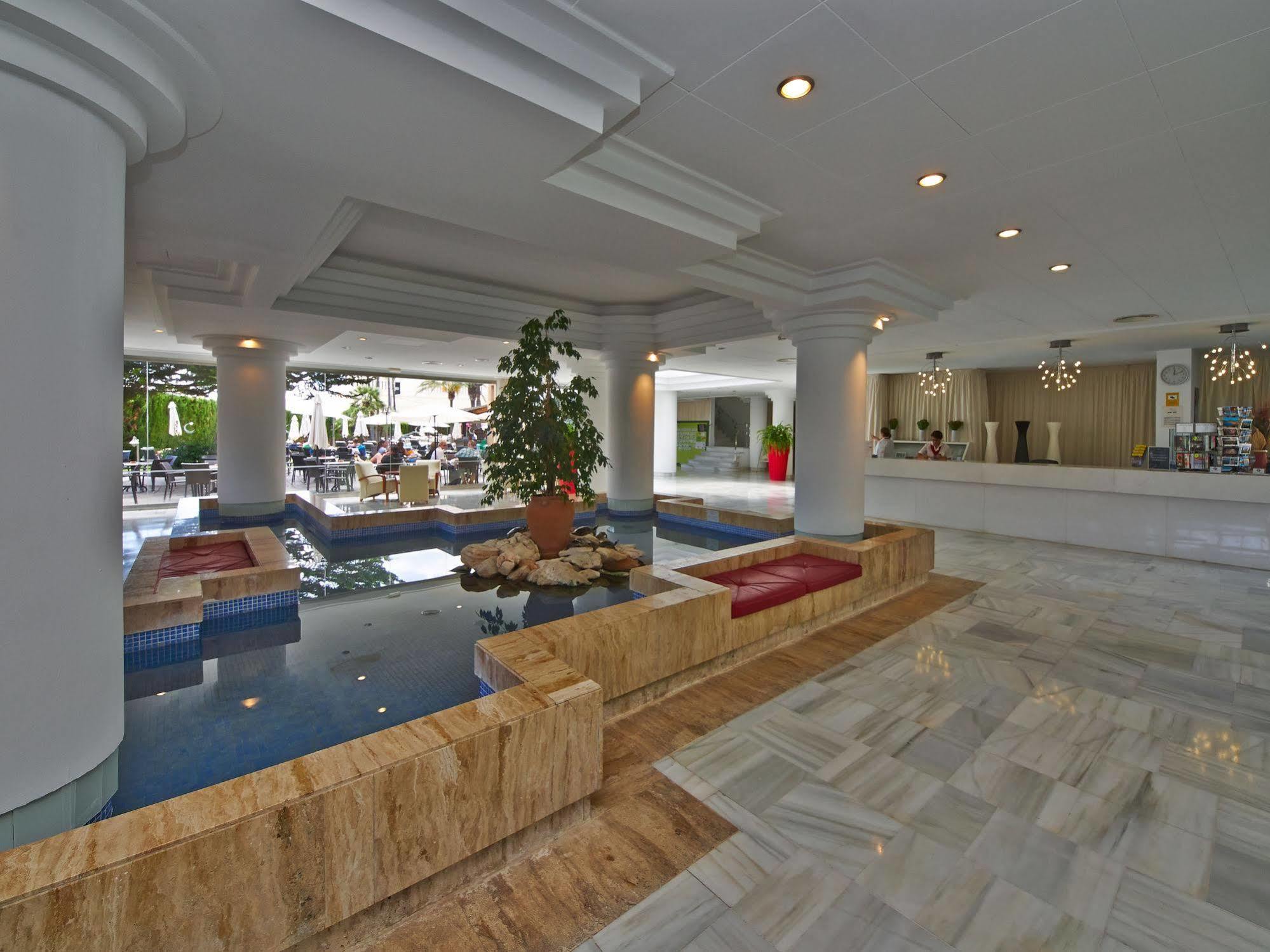 Hotel Illot Suites Cala Ratjada  Exterior photo
